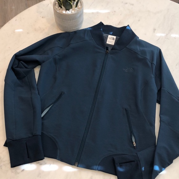 The North Face Jackets & Blazers - The North Face lightweight jacket large